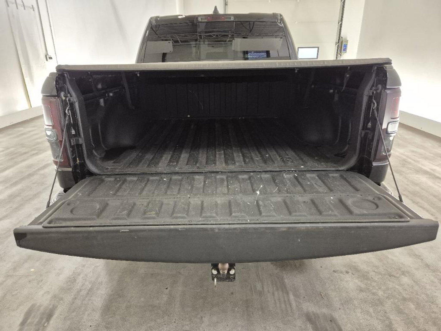 Dodge Ram 1500 4x4 Crew Cab LPG Marge (btw vrij) Blackout