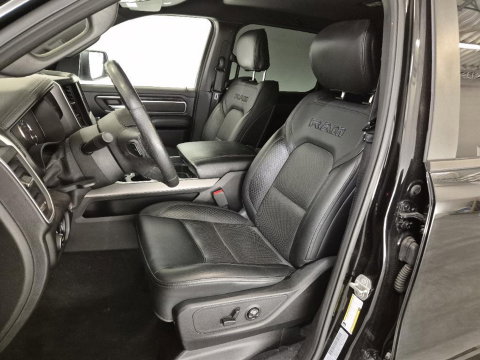 Dodge Ram 1500 4x4 Crew Cab LPG Marge (btw vrij) Blackout