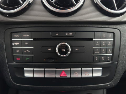 Mercedes-Benz B-Klasse 180 d Lease Edition Plus (INCL-BTW) * FULL-LED | SPORTSEATS | NAVI-FULLMAP | ECC | PDC | CRUISE | KEYLESS | 16''ALU*