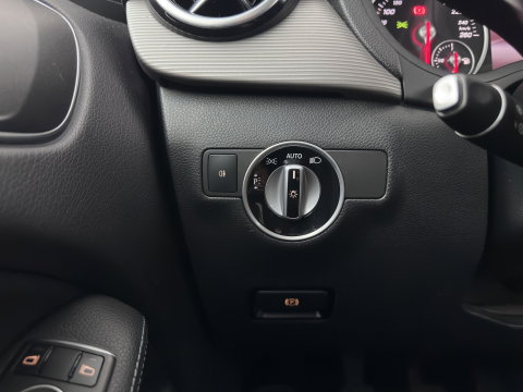 Mercedes-Benz B-Klasse 180 d Lease Edition Plus (INCL-BTW) * FULL-LED | SPORTSEATS | NAVI-FULLMAP | ECC | PDC | CRUISE | KEYLESS | 16''ALU*