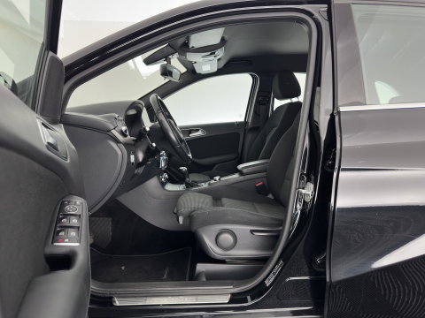 Mercedes-Benz B-Klasse 180 d Lease Edition Plus (INCL-BTW) * FULL-LED | SPORTSEATS | NAVI-FULLMAP | ECC | PDC | CRUISE | KEYLESS | 16''ALU*