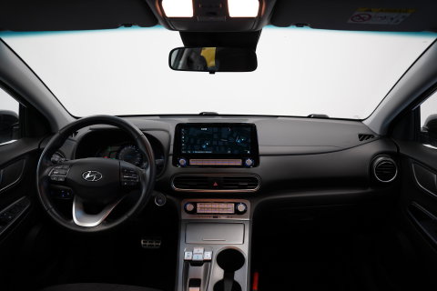 Hyundai Kona EV Comfort 64 kWh 3-Fase Warmtepomp Two-Tone Adaptive-Cruise Navigatie