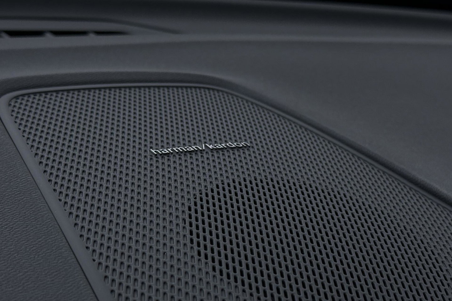 Volvo XC60 T8 Ultra Black Edition | Harman/Kardon | Panoramadak | 360° Camera | Head-Up | Stoel+Stuurverwarming | Pilot Assist | BLIS | ACC | 21 Inch