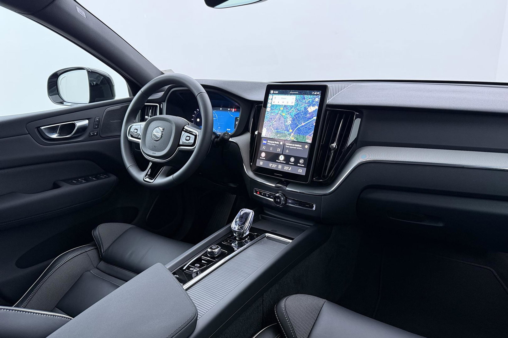 Volvo XC60 T8 Ultra Black Edition | Harman/Kardon | Panoramadak | 360° Camera | Head-Up | Stoel+Stuurverwarming | Pilot Assist | BLIS | ACC | 21 Inch