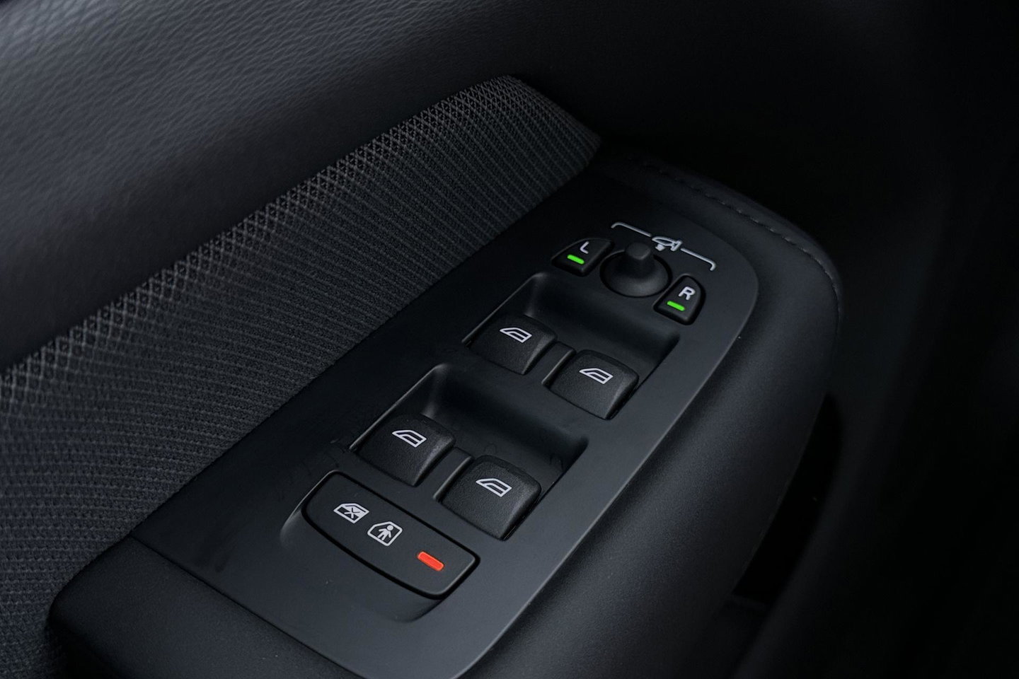 Volvo XC60 T8 Ultra Black Edition | Harman/Kardon | Panoramadak | 360° Camera | Head-Up | Stoel+Stuurverwarming | Pilot Assist | BLIS | ACC | 21 Inch