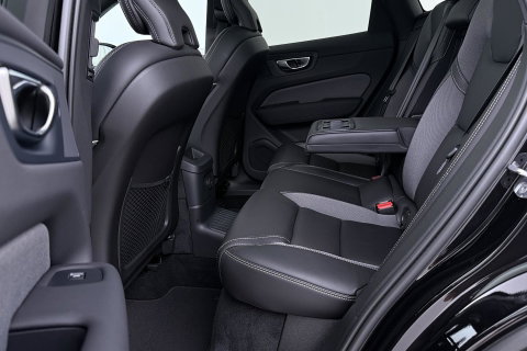 Volvo XC60 T8 Ultra Black Edition | Harman/Kardon | Panoramadak | 360° Camera | Head-Up | Stoel+Stuurverwarming | Pilot Assist | BLIS | ACC | 21 Inch