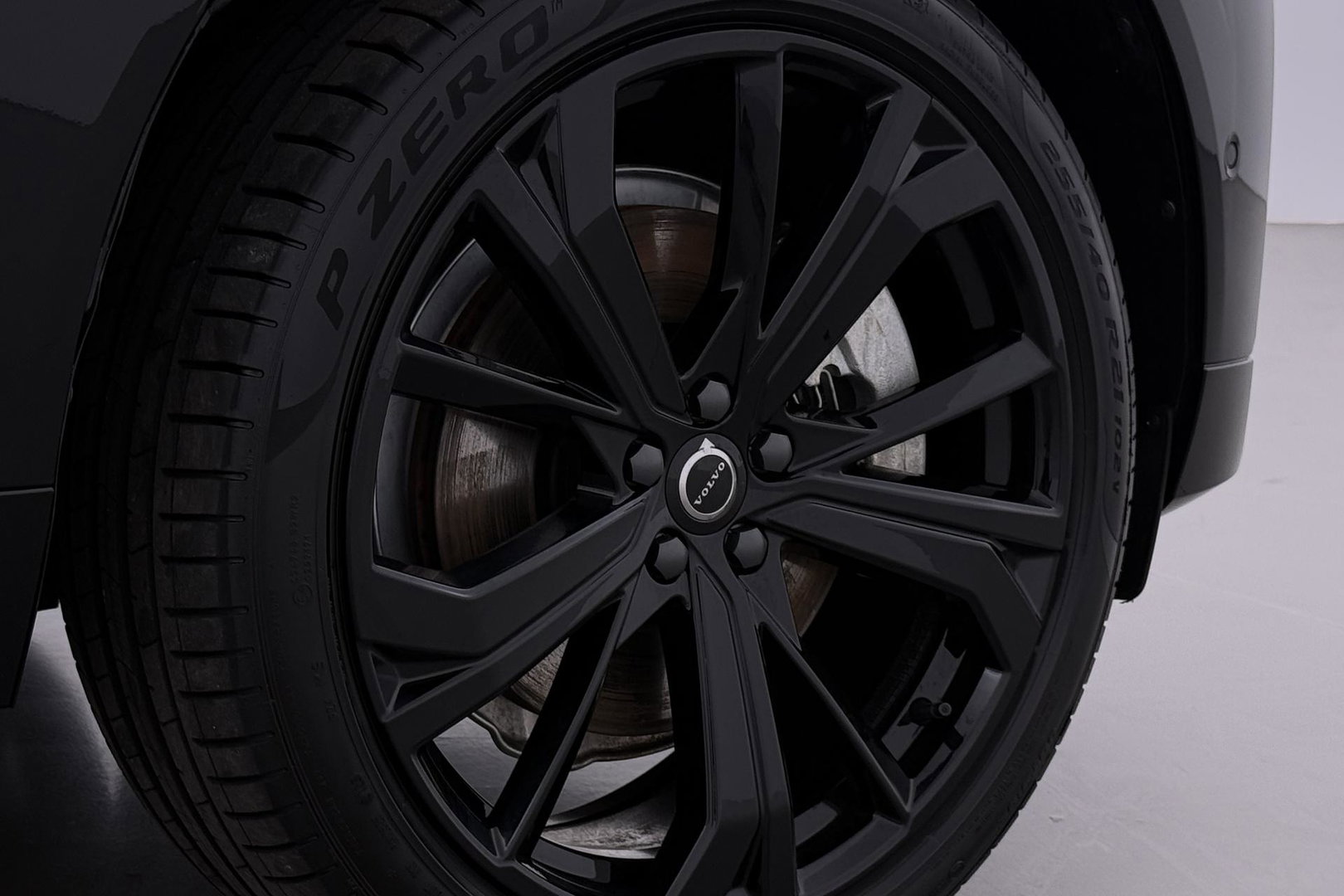 Volvo XC60 T8 Ultra Black Edition | Harman/Kardon | Panoramadak | 360° Camera | Head-Up | Stoel+Stuurverwarming | Pilot Assist | BLIS | ACC | 21 Inch