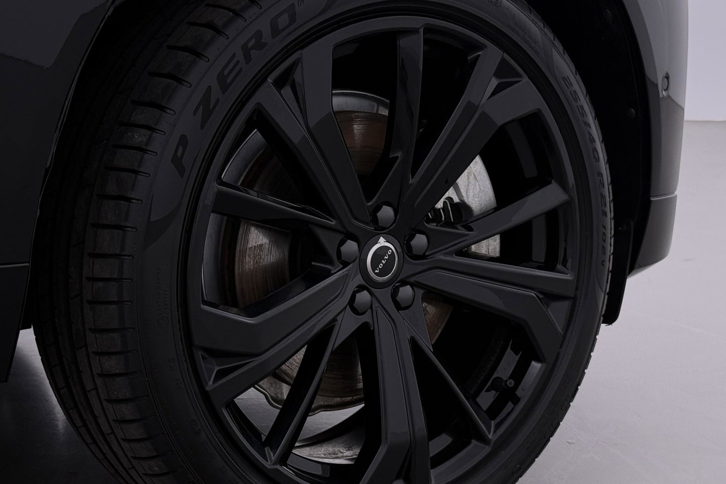 Volvo XC60 T8 Ultra Black Edition | Harman/Kardon | Panoramadak | 360° Camera | Head-Up | Stoel+Stuurverwarming | Pilot Assist | BLIS | ACC | 21 Inch