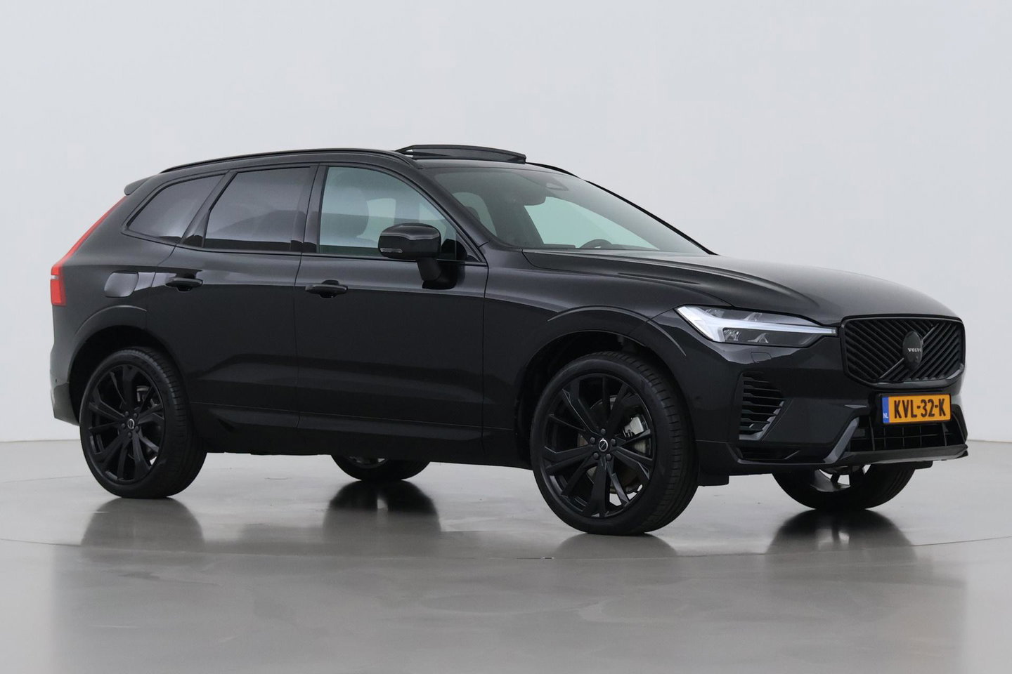 Volvo XC60 T8 Ultra Black Edition | Harman/Kardon | Panoramadak | 360° Camera | Head-Up | Stoel+Stuurverwarming | Pilot Assist | BLIS | ACC | 21 Inch
