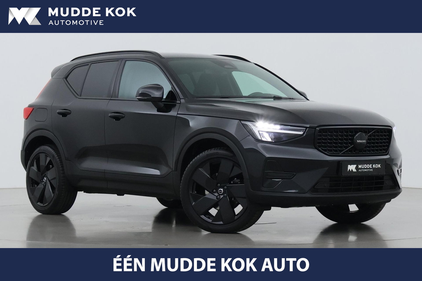 Volvo XC40 2.0 B3 Plus Black Edition | Harman/Kardon | Camera | Stoel+Stuurverwarming | Memory | Keyless | 20 Inch