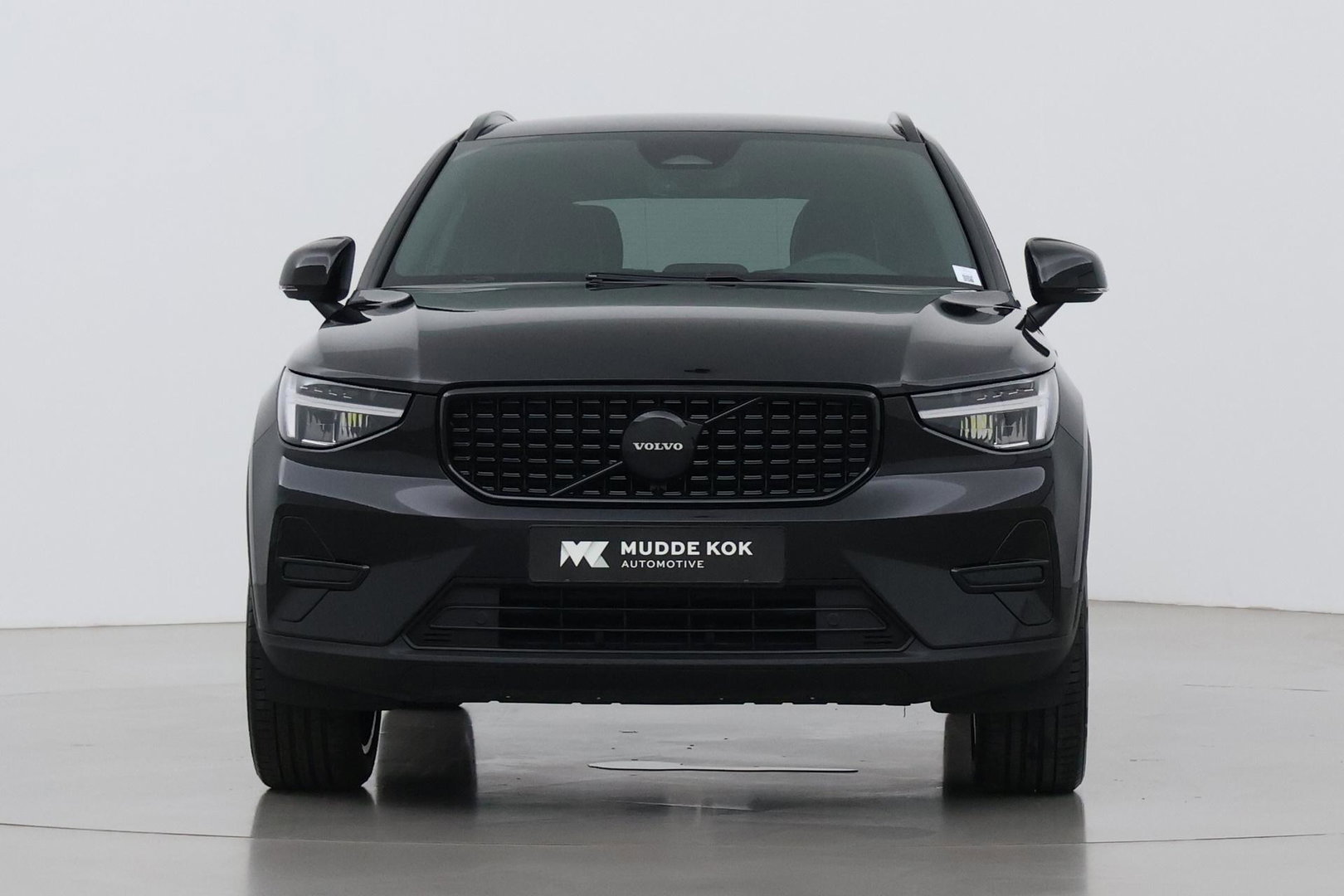 Volvo XC40 2.0 B3 Plus Black Edition | Harman/Kardon | Pilot Assist | Camera | BLIS | Memory | Stoel+Stuurverwarming | Keyless | ACC | 20 Inch