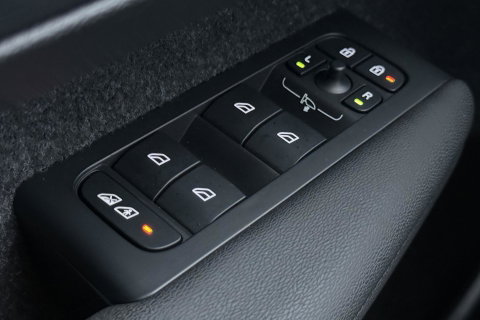 Volvo XC40 2.0 B3 Plus Black Edition | Harman/Kardon | Pilot Assist | Camera | BLIS | Memory | Stoel+Stuurverwarming | Keyless | ACC | 20 Inch