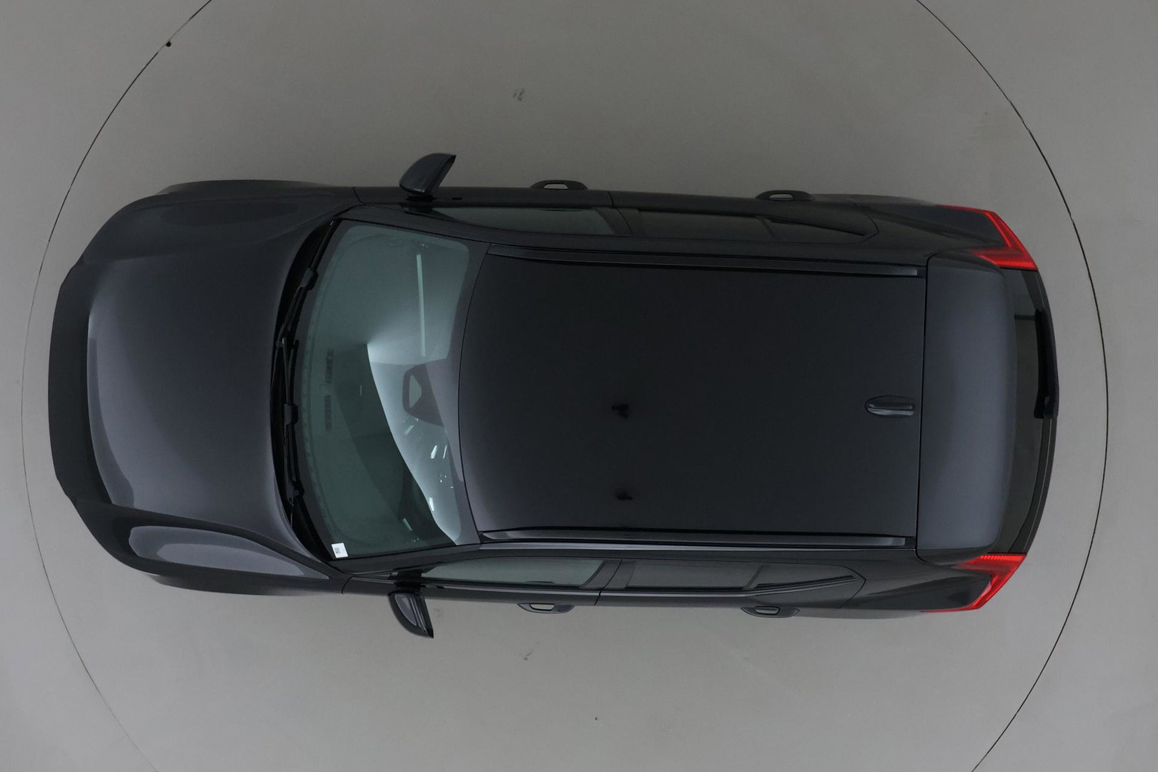 Volvo XC40 2.0 B3 Plus Black Edition | Harman/Kardon | Pilot Assist | Camera | BLIS | Memory | Stoel+Stuurverwarming | Keyless | ACC | 20 Inch