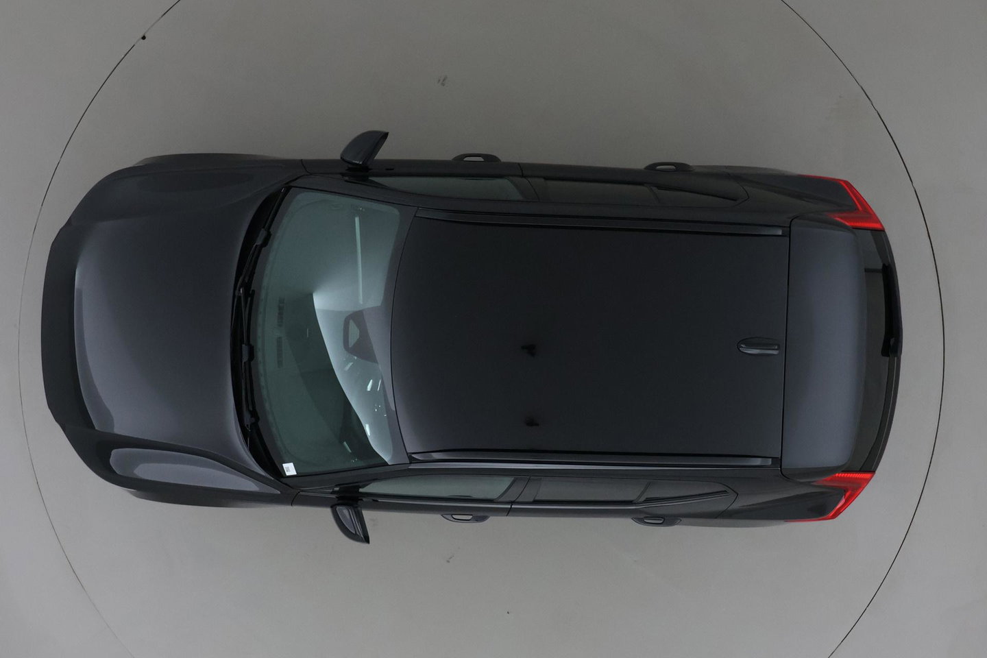 Volvo XC40 2.0 B3 Plus Black Edition | Harman/Kardon | Pilot Assist | Camera | BLIS | Memory | Stoel+Stuurverwarming | Keyless | ACC | 20 Inch