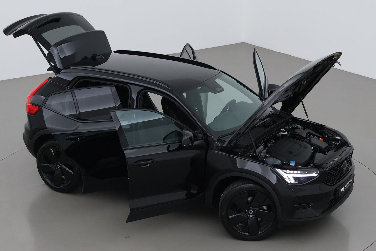 Volvo XC40 2.0 B3 Plus Black Edition | Harman/Kardon | Pilot Assist | Camera | BLIS | Memory | Stoel+Stuurverwarming | Keyless | ACC | 20 Inch