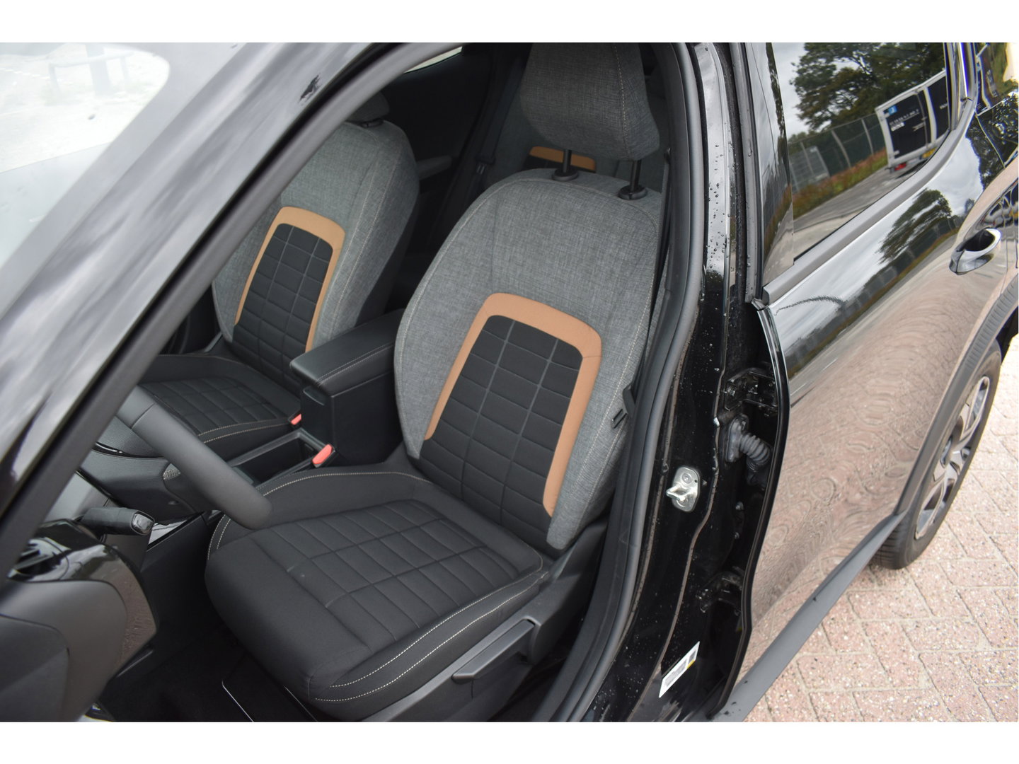 Citroën C3 Aircross 1.2 Hybrid 145pk Plus | Carplay/Android | DAB | Cruise Contr | Camera | LM-Velgen | LED