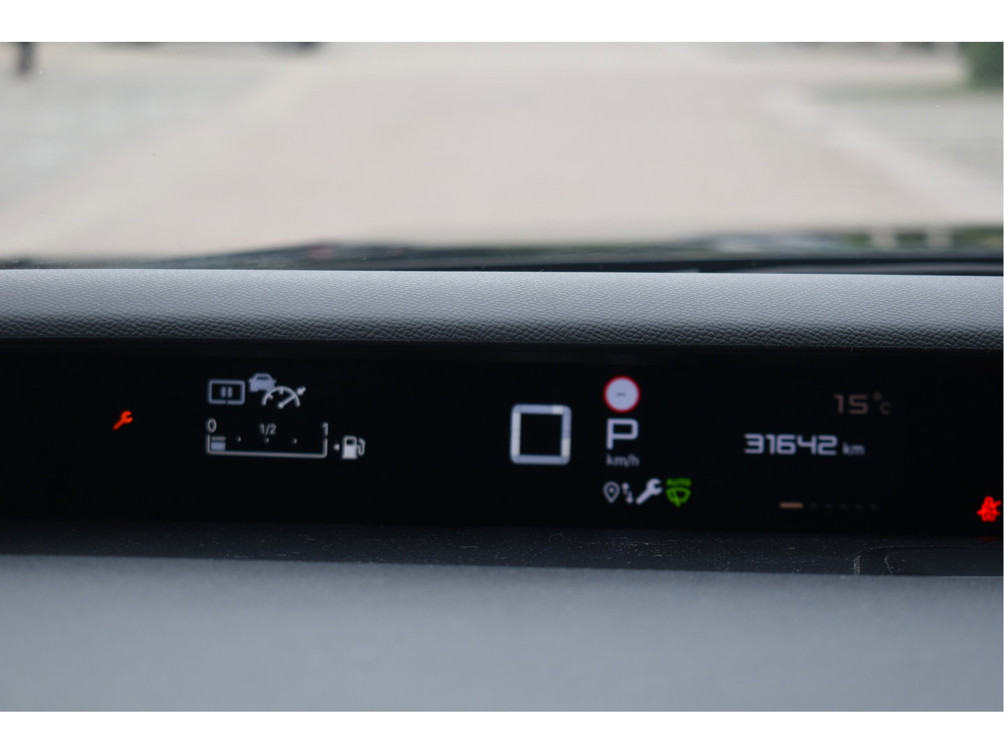 Citroën C3 Aircross 1.2 Hybrid 145pk Plus | Carplay/Android | DAB | Cruise Contr | Camera | LM-Velgen | LED