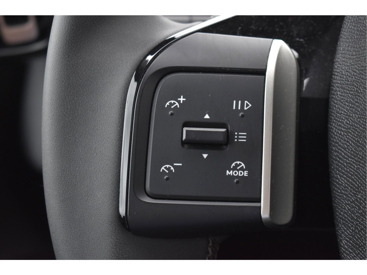 Citroën C3 Aircross 1.2 Hybrid 145pk Plus | Carplay/Android | DAB | Cruise Contr | Camera | LM-Velgen | LED