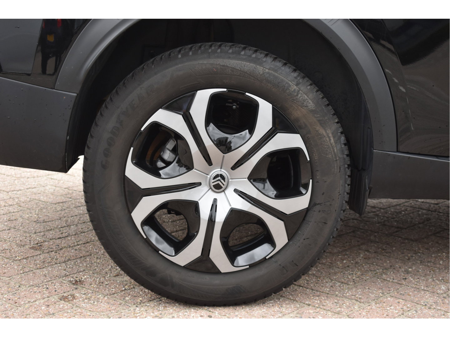 Citroën C3 Aircross 1.2 Hybrid 145pk Plus | Carplay/Android | DAB | Cruise Contr | Camera | LM-Velgen | LED