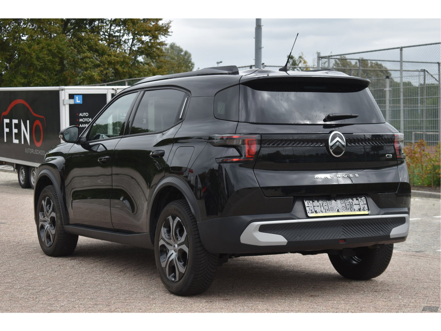Citroën C3 Aircross 1.2 Hybrid 145pk Plus | Carplay/Android | DAB | Cruise Contr | Camera | LM-Velgen | LED