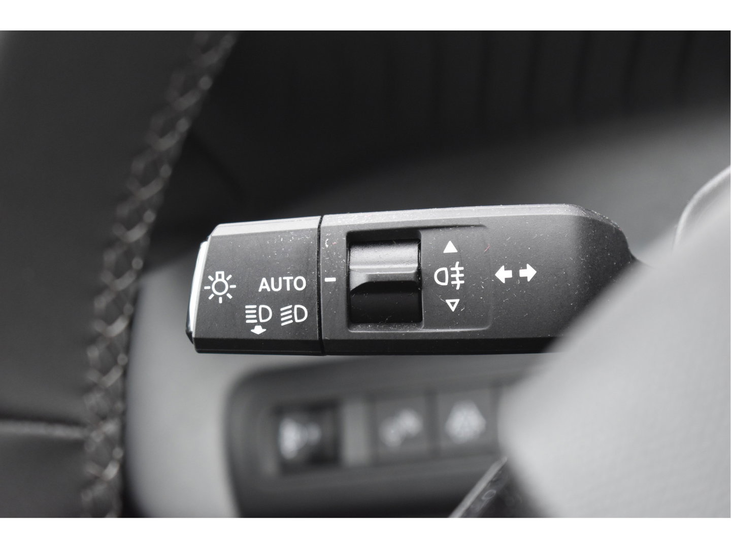 Citroën C3 Aircross 1.2 Hybrid 145pk Plus | Carplay/Android | DAB | Cruise Contr | Camera | LM-Velgen | LED