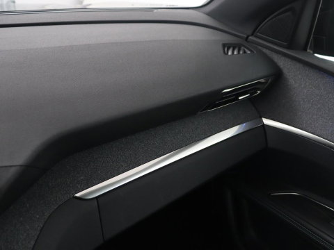 Peugeot 3008 1.6 HYbrid 225 Allure Pack Business SOG 98,2% | Navigatie | Dodehoek ASS | Apple Carplay | Camera |