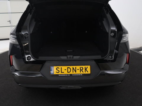 Opel Grandland 1.2 Turbo Hybrid Business Edition | Automaat | Apple Carplay | Dodehoek Ass. | Stuurwielverwarming | Camera |
