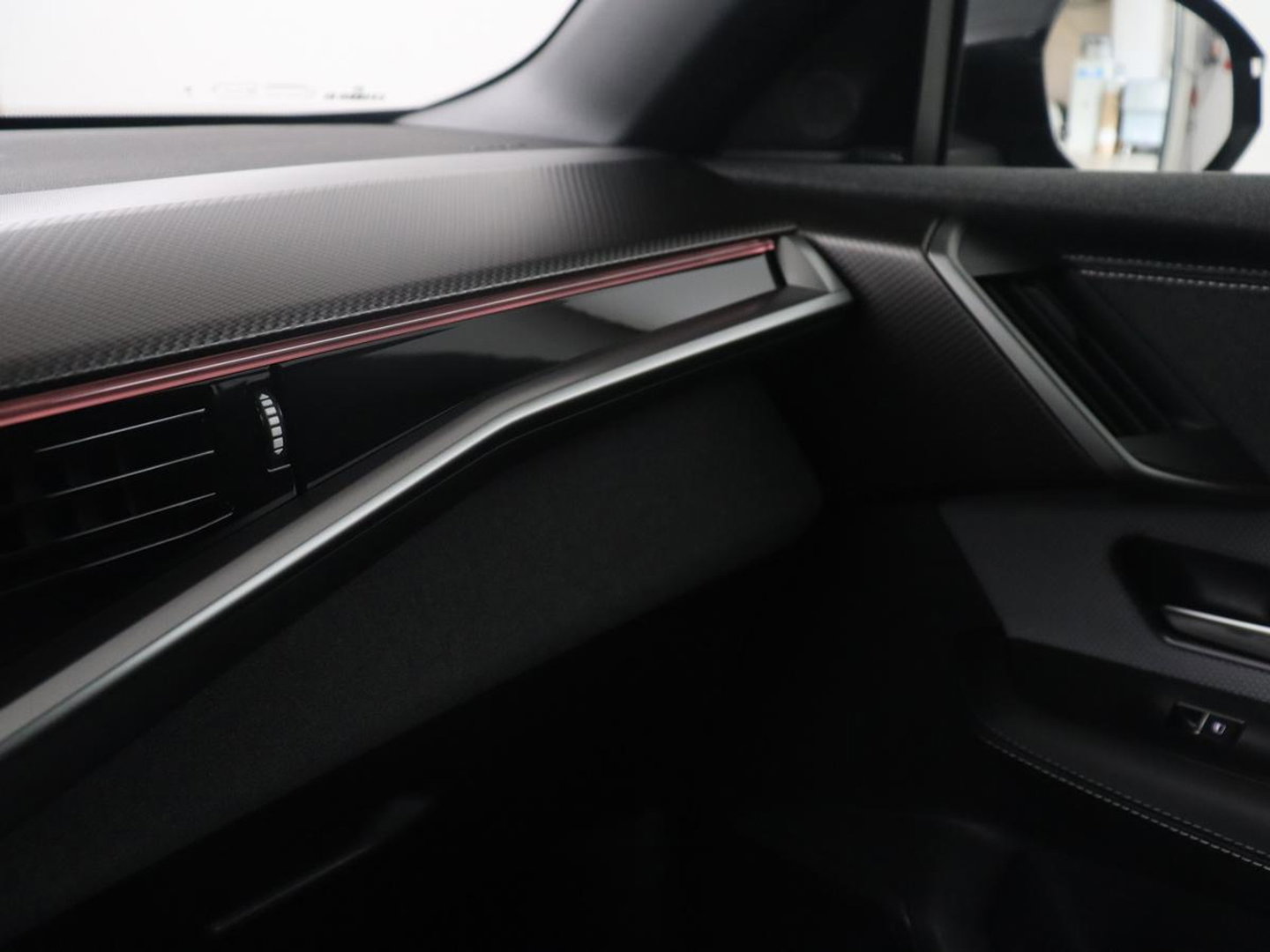 Opel Grandland 1.2 Turbo Hybrid Business Edition | Automaat | Apple Carplay | Dodehoek Ass. | Stuurwielverwarming | Camera |