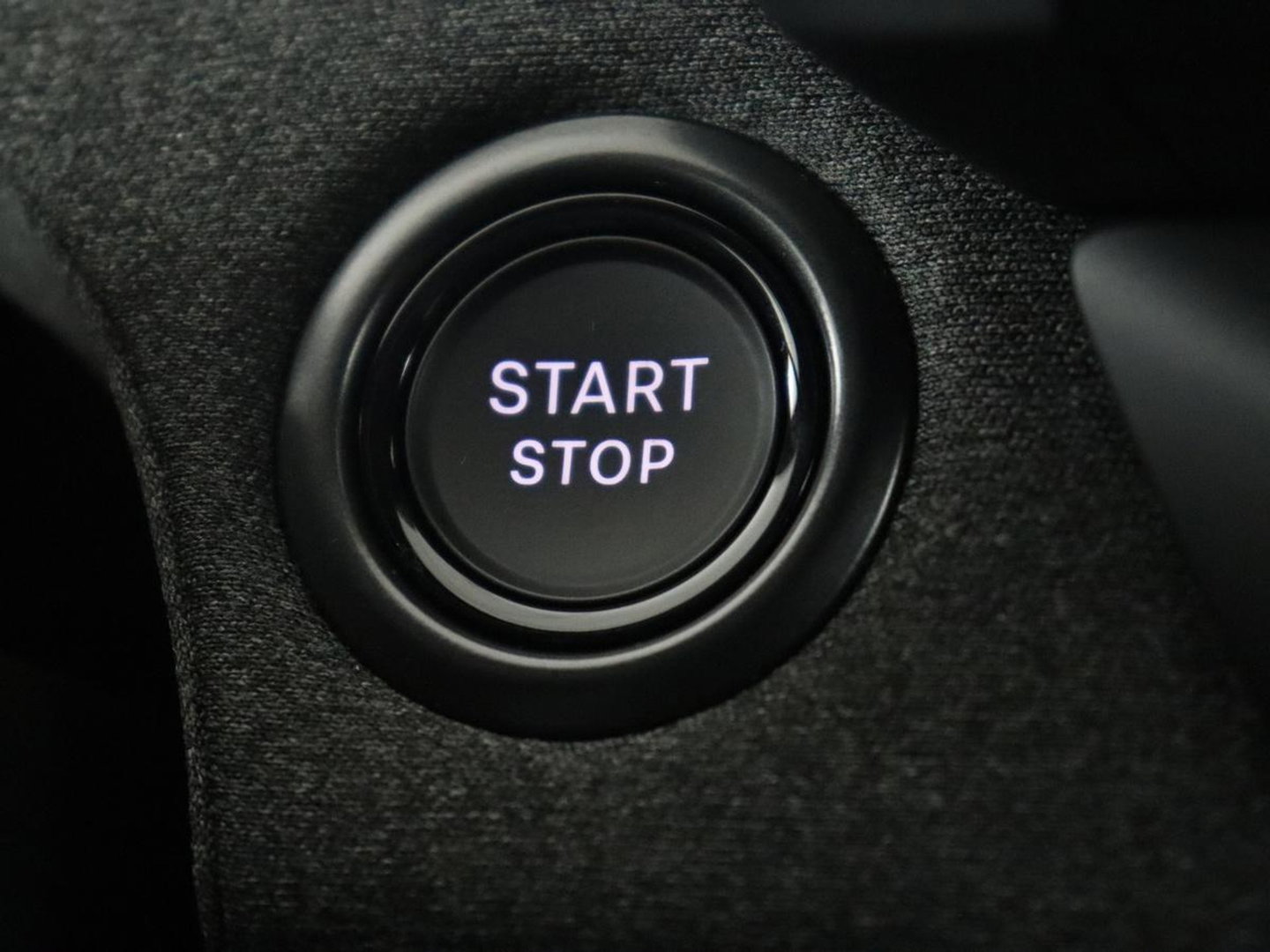 Opel Grandland 1.2 Turbo Hybrid Business Edition | Automaat | Apple Carplay | Dodehoek Ass. | Stuurwielverwarming | Camera |