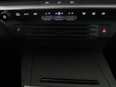 Opel Grandland 1.2 Turbo Hybrid Business Edition | Automaat | Apple Carplay | Dodehoek Ass. | Stuurwielverwarming | Camera |