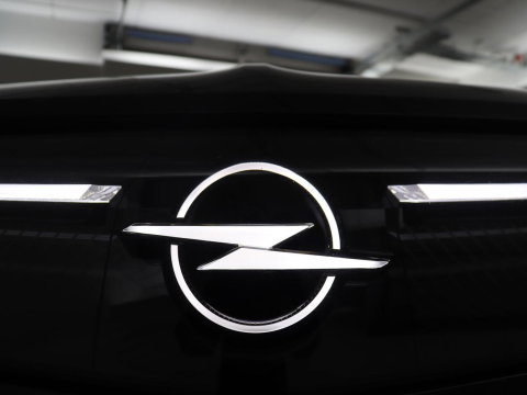 Opel Grandland 1.2 Turbo Hybrid Business Edition | Automaat | Apple Carplay | Dodehoek Ass. | Stuurwielverwarming | Camera |