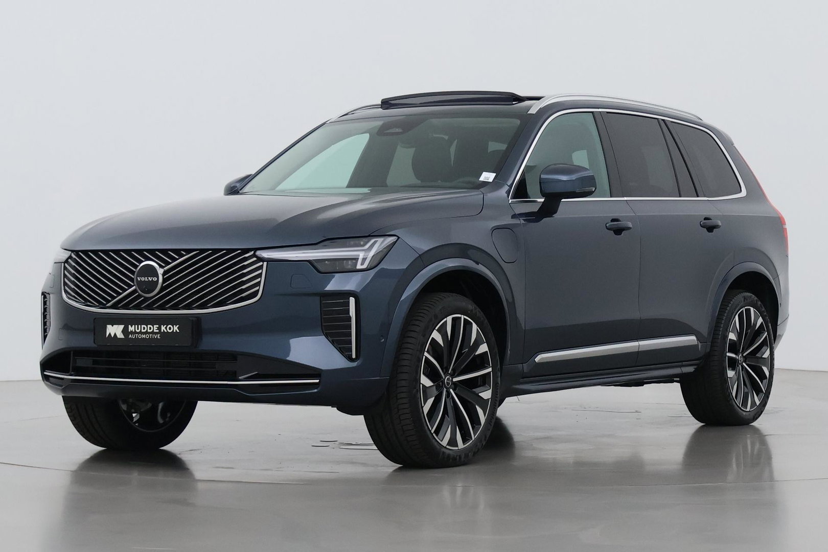 Volvo XC90 T8 Ultra Bright | MY27 | Harman/Kardon | Panoramadak | Trekhaak | 360° Camera | Head-Up | ACC | 21 Inch