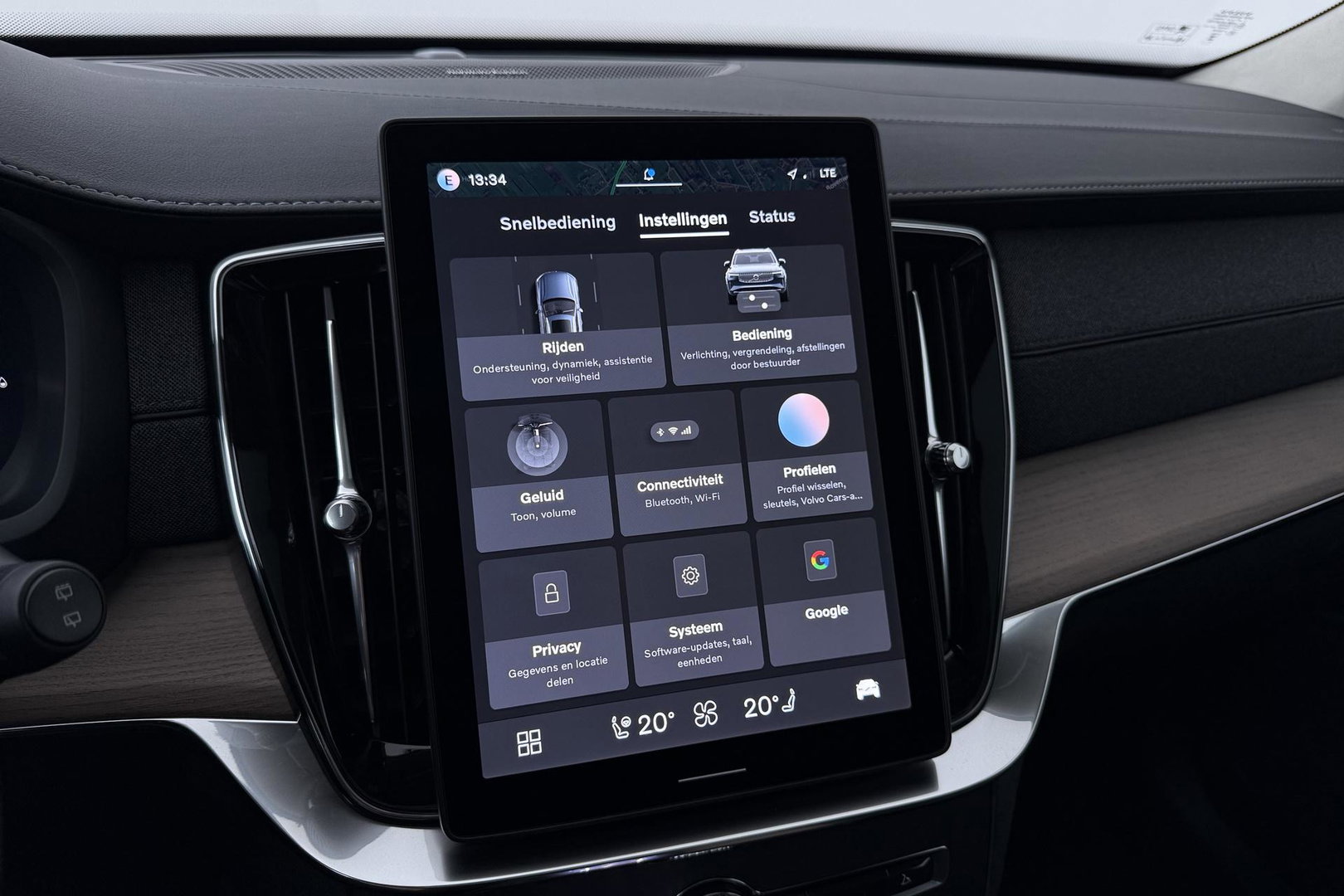 Volvo XC90 T8 Ultra Bright | MY27 | Harman/Kardon | Panoramadak | Trekhaak | 360° Camera | Head-Up | ACC | 21 Inch