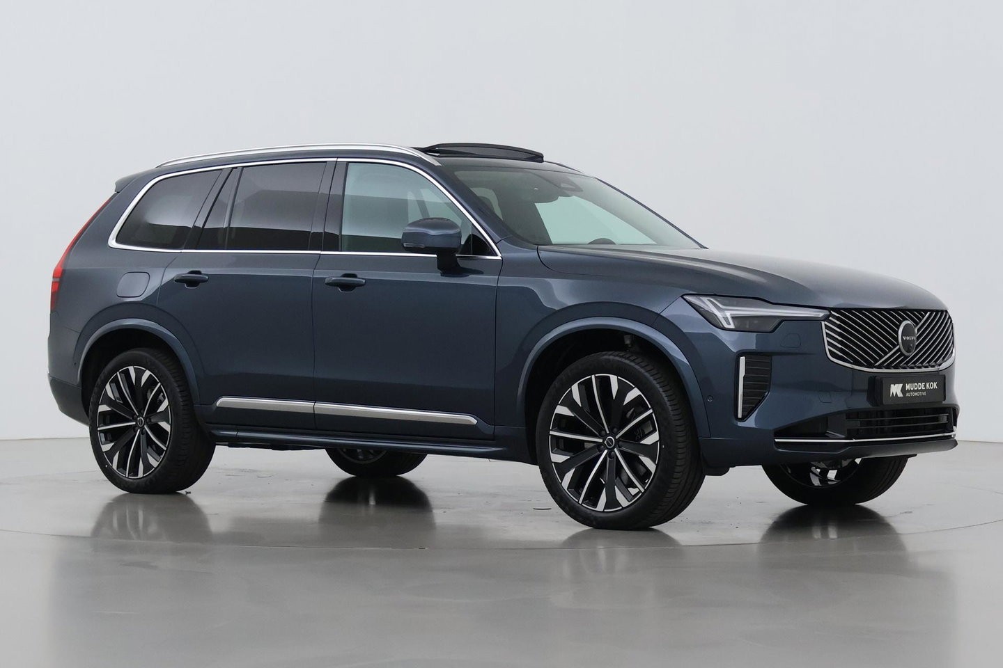 Volvo XC90 T8 Ultra Bright | MY27 | Harman/Kardon | Panoramadak | Trekhaak | 360° Camera | Head-Up | ACC | 21 Inch