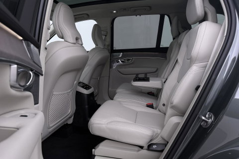 Volvo XC90 T8 Ultra Bright | Bowers&Wilkins | Luchtvering | Trekhaak | Panoramadak | 360° Camera | Massage | Stoelventilatie | 22 Inch
