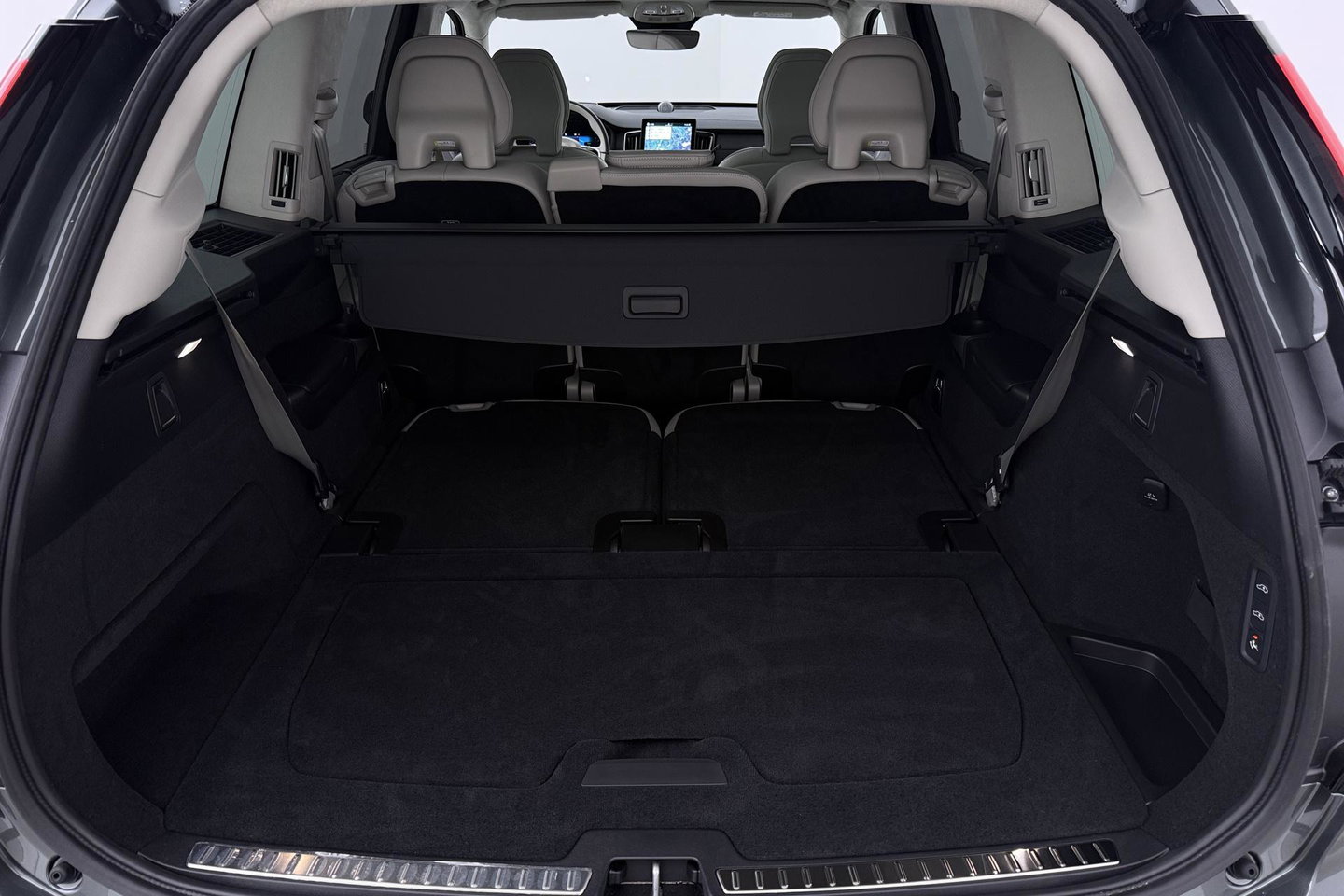 Volvo XC90 T8 Ultra Bright | Bowers&Wilkins | Luchtvering | Trekhaak | Panoramadak | 360° Camera | Massage | Stoelventilatie | 22 Inch
