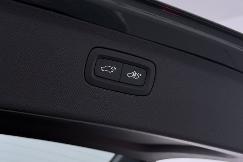 Volvo XC90 T8 Ultra Bright | Bowers&Wilkins | Luchtvering | Trekhaak | Panoramadak | 360° Camera | Massage | Stoelventilatie | 22 Inch