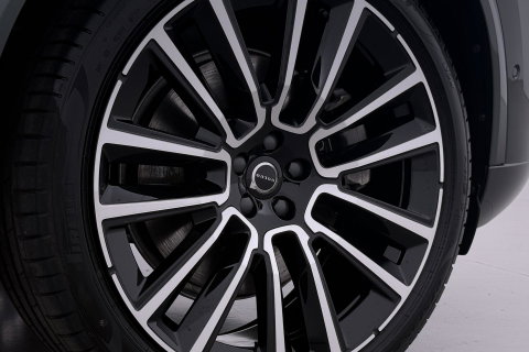 Volvo XC90 T8 Ultra Bright | Bowers&Wilkins | Luchtvering | Trekhaak | Panoramadak | 360° Camera | Massage | Stoelventilatie | 22 Inch