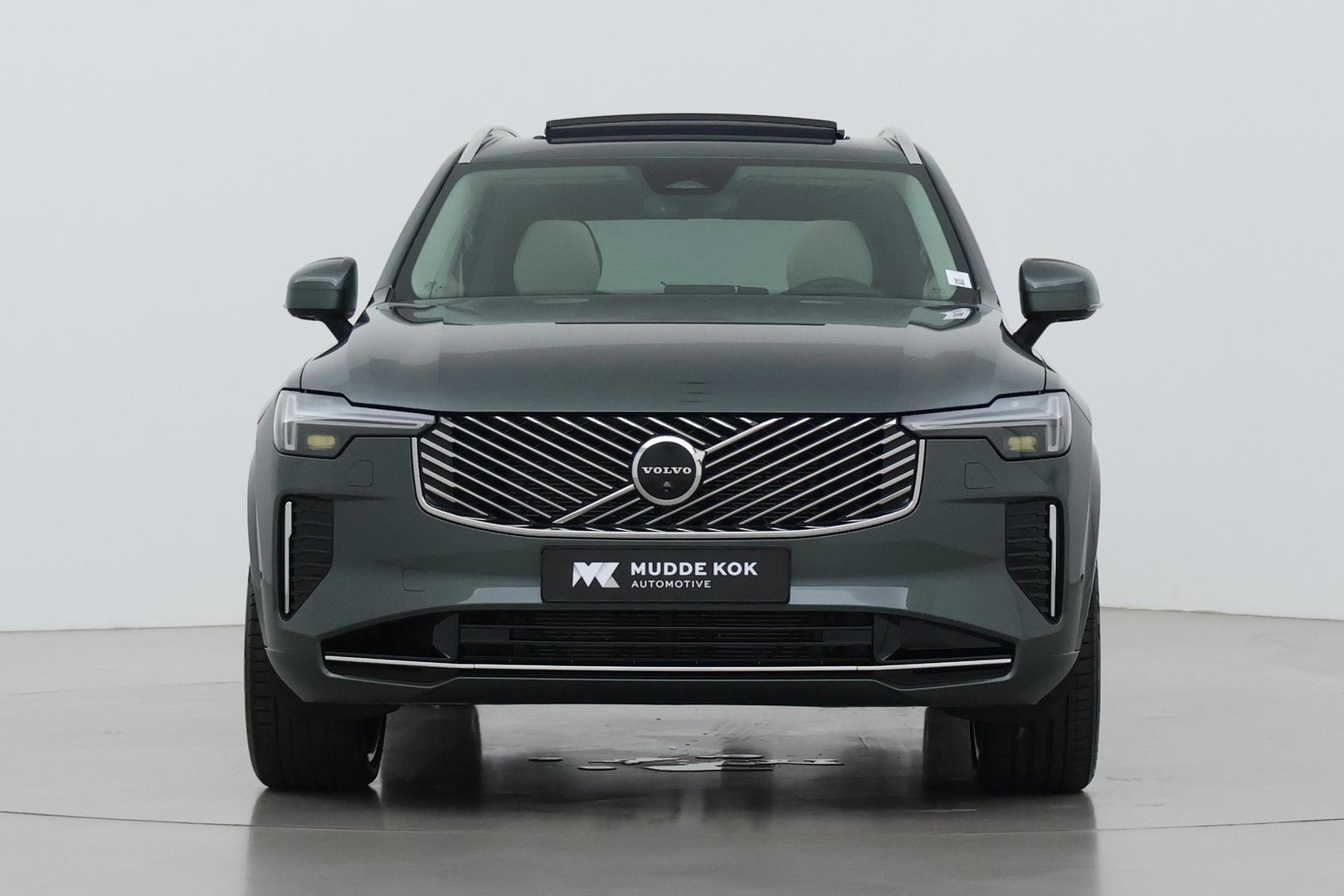 Volvo XC90 T8 Ultra Bright | Bowers&Wilkins | Luchtvering | Trekhaak | Panoramadak | 360° Camera | Massage | Stoelventilatie | 22 Inch