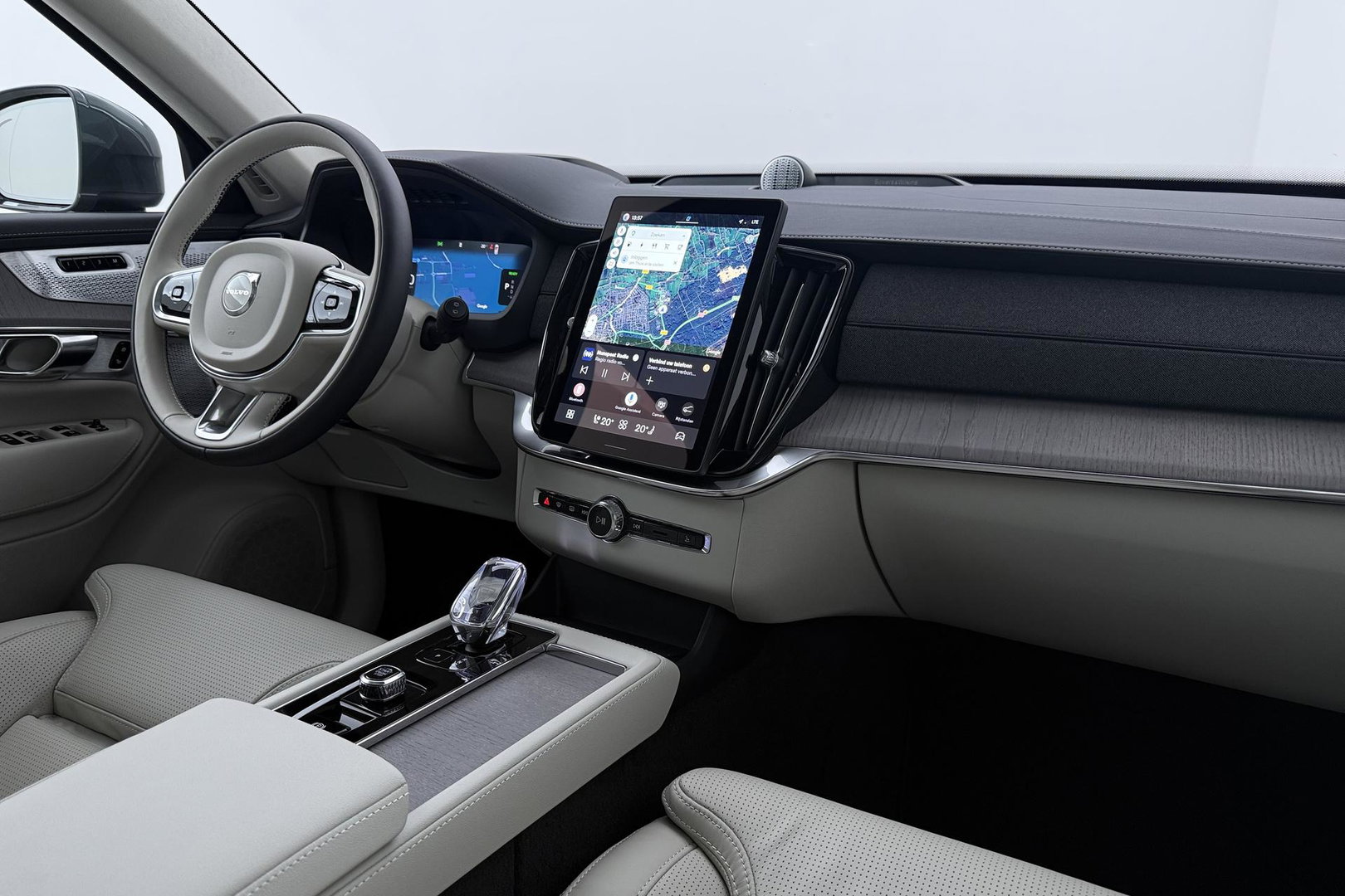 Volvo XC90 T8 Ultra Bright | Bowers&Wilkins | Luchtvering | Trekhaak | Panoramadak | 360° Camera | Massage | Stoelventilatie | 22 Inch