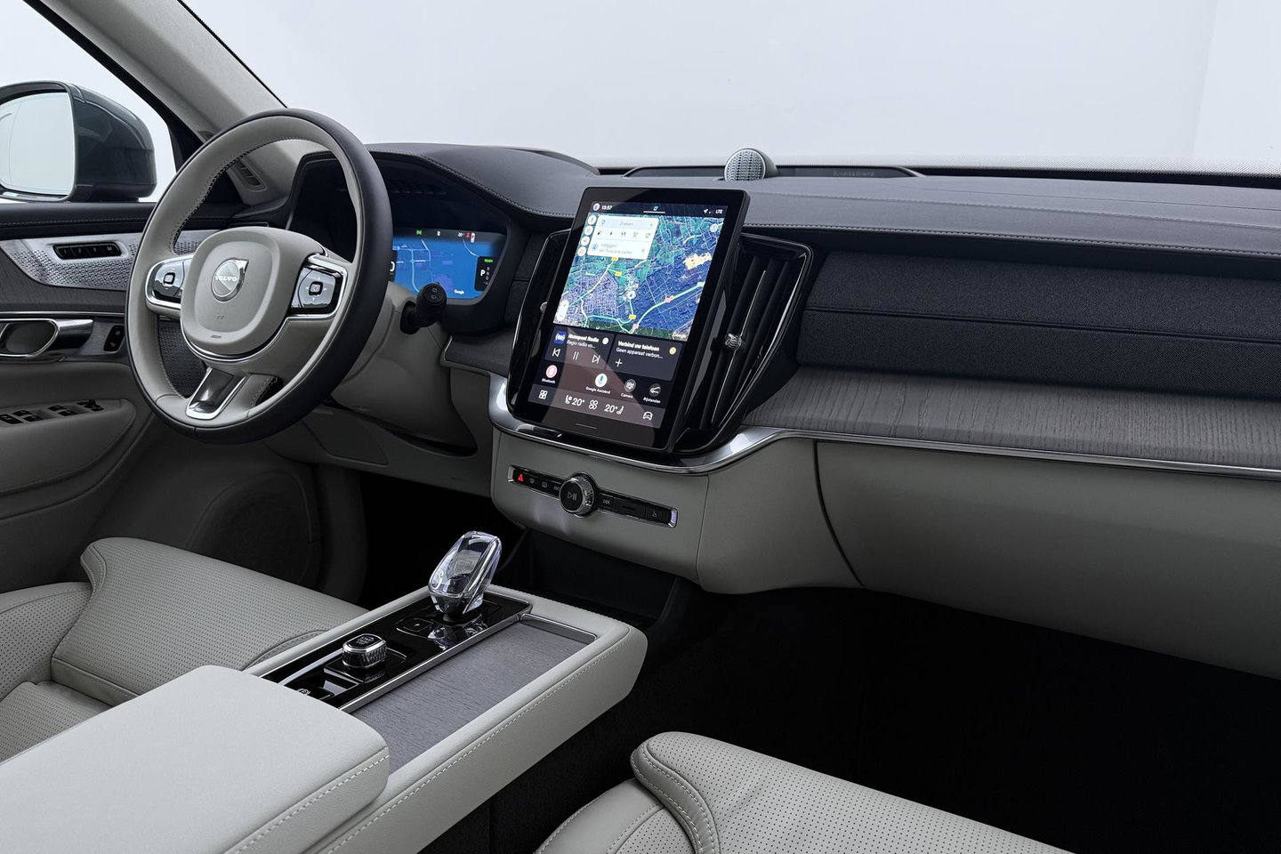 Volvo XC90 T8 Ultra Bright | Bowers&Wilkins | Luchtvering | Trekhaak | Panoramadak | 360° Camera | Massage | Stoelventilatie | 22 Inch