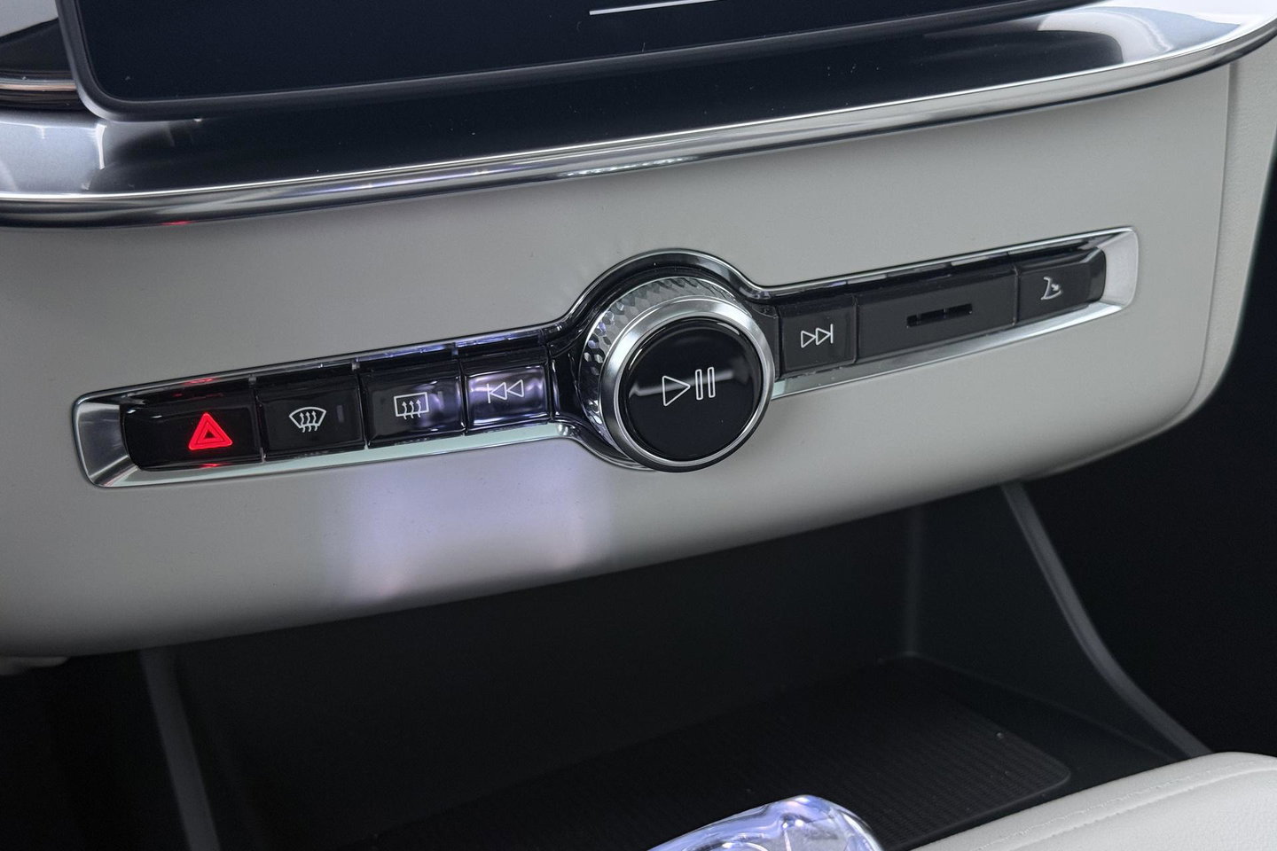 Volvo XC90 T8 Ultra Bright | Bowers&Wilkins | Luchtvering | Trekhaak | Panoramadak | 360° Camera | Massage | Stoelventilatie | 22 Inch