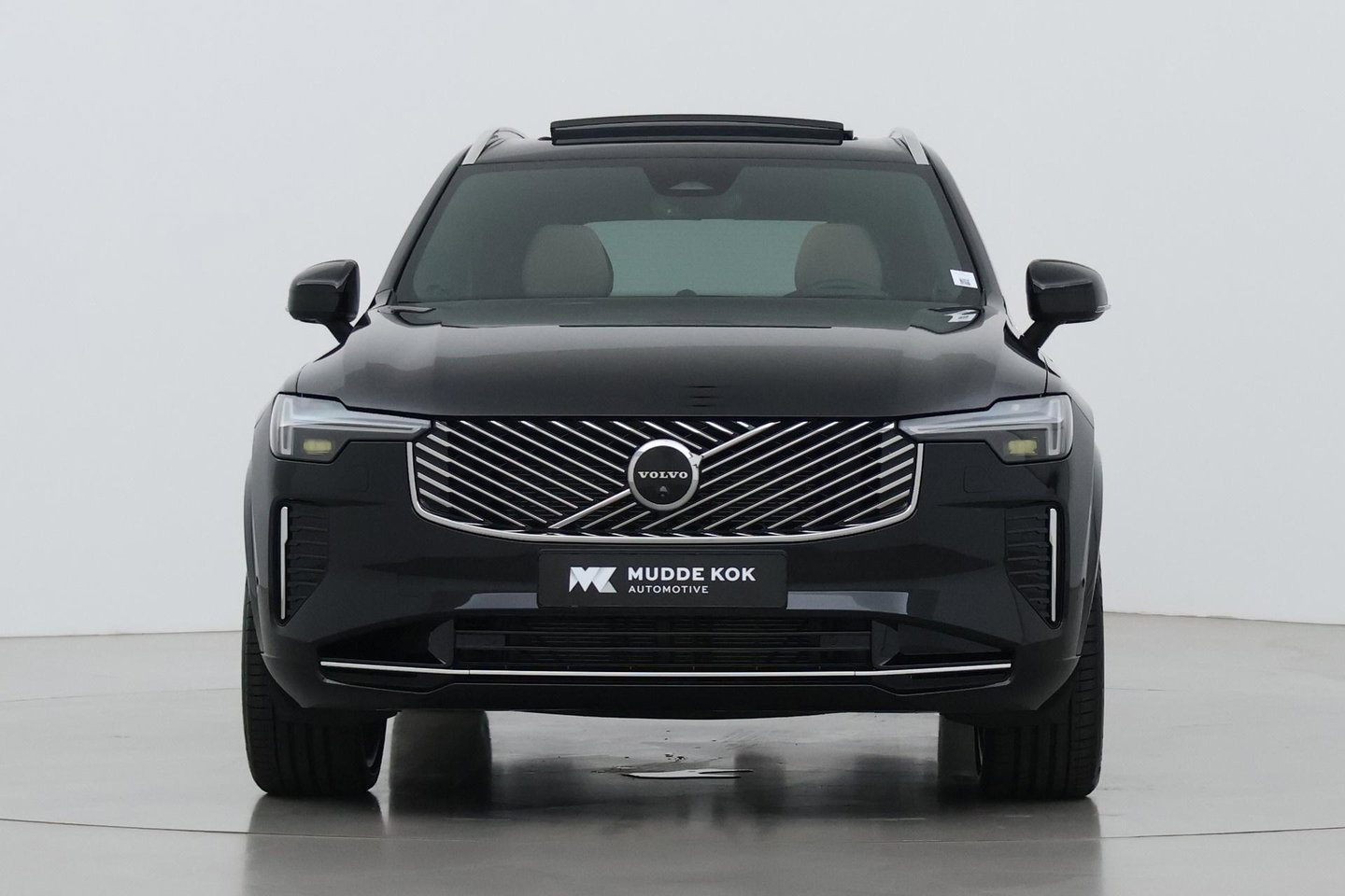 Volvo XC90 T8 Ultra Bright | MY27 | Bowers&Wilkins | Luchtvering | Panoramadak | 360° Camera | Trekhaak | Massage | Head-Up | 22 Inch