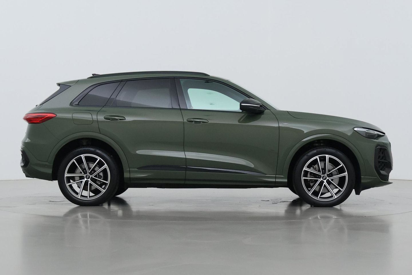 Audi Q5 2.0 TFSI e-Hybrid Quattro S Edition | FACELIFT | ACC | Trekhaak | 360° Camera | Tech Plus | Matrix LED | Keyless | Getint glas