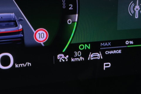 Audi Q5 2.0 TFSI e-Hybrid Quattro S Edition | FACELIFT | ACC | Trekhaak | 360° Camera | Tech Plus | Matrix LED | Keyless | Getint glas