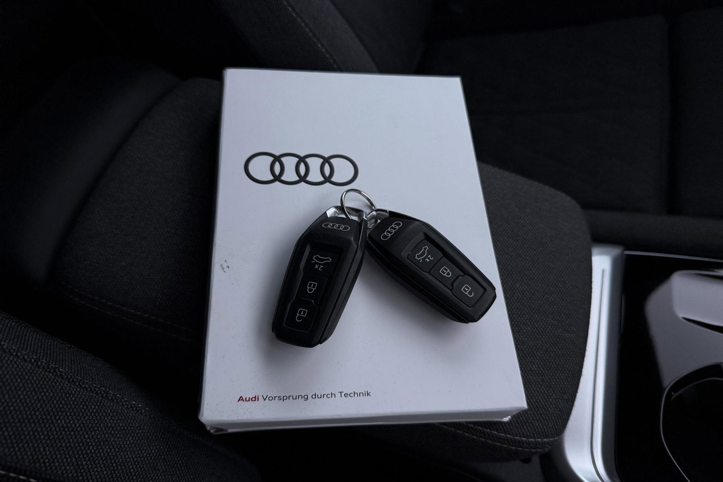 Audi Q5 2.0 TFSI e-Hybrid Quattro S Edition | FACELIFT | ACC | Trekhaak | 360° Camera | Tech Plus | Matrix LED | Keyless | Getint glas