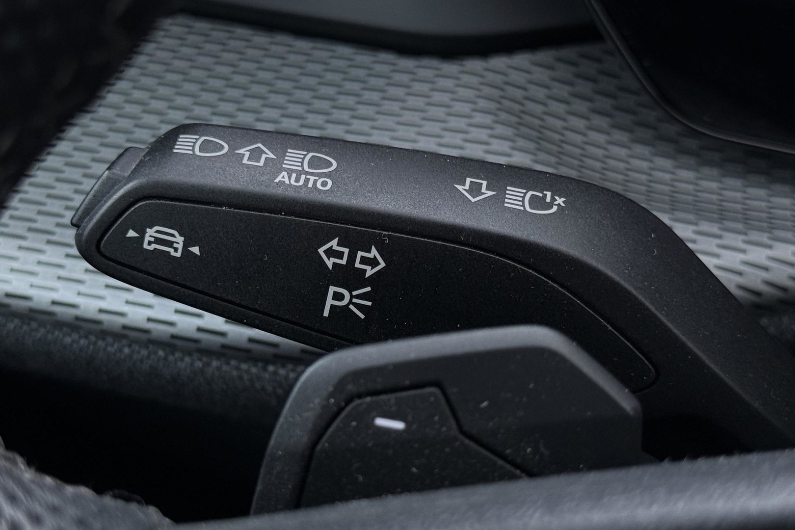 Audi Q5 2.0 TFSI e-Hybrid Quattro S Edition | FACELIFT | ACC | Trekhaak | 360° Camera | Tech Plus | Matrix LED | Keyless | Getint glas