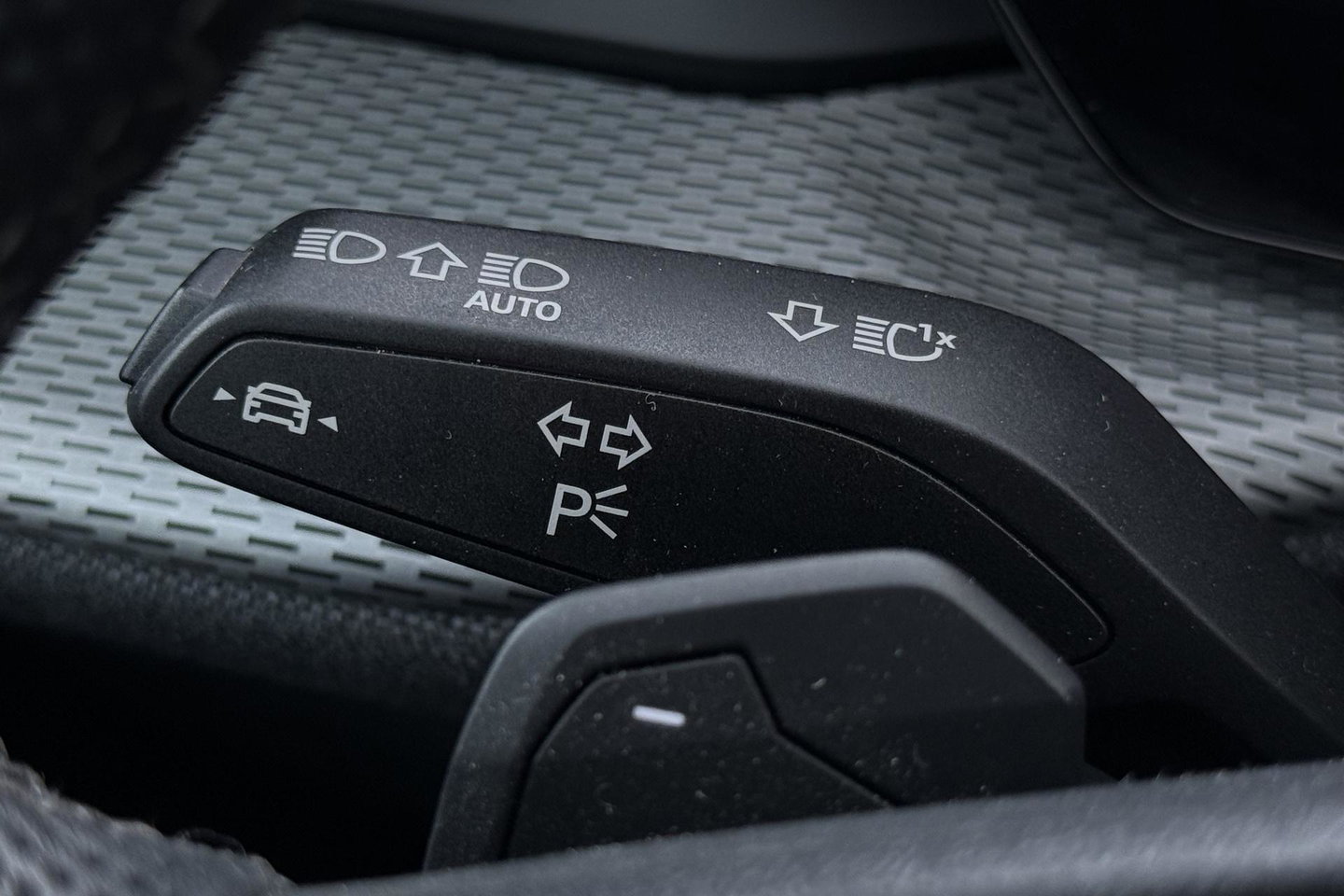 Audi Q5 2.0 TFSI e-Hybrid Quattro S Edition | FACELIFT | ACC | Trekhaak | 360° Camera | Tech Plus | Matrix LED | Keyless | Getint glas
