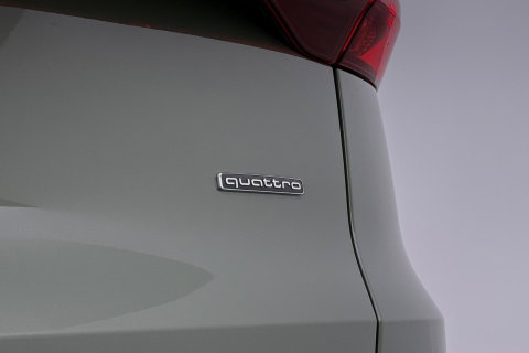 Audi Q5 2.0 TFSI e-Hybrid Quattro S Edition | FACELIFT | ACC | Trekhaak | 360° Camera | Tech Plus | Matrix LED | Keyless | Getint glas