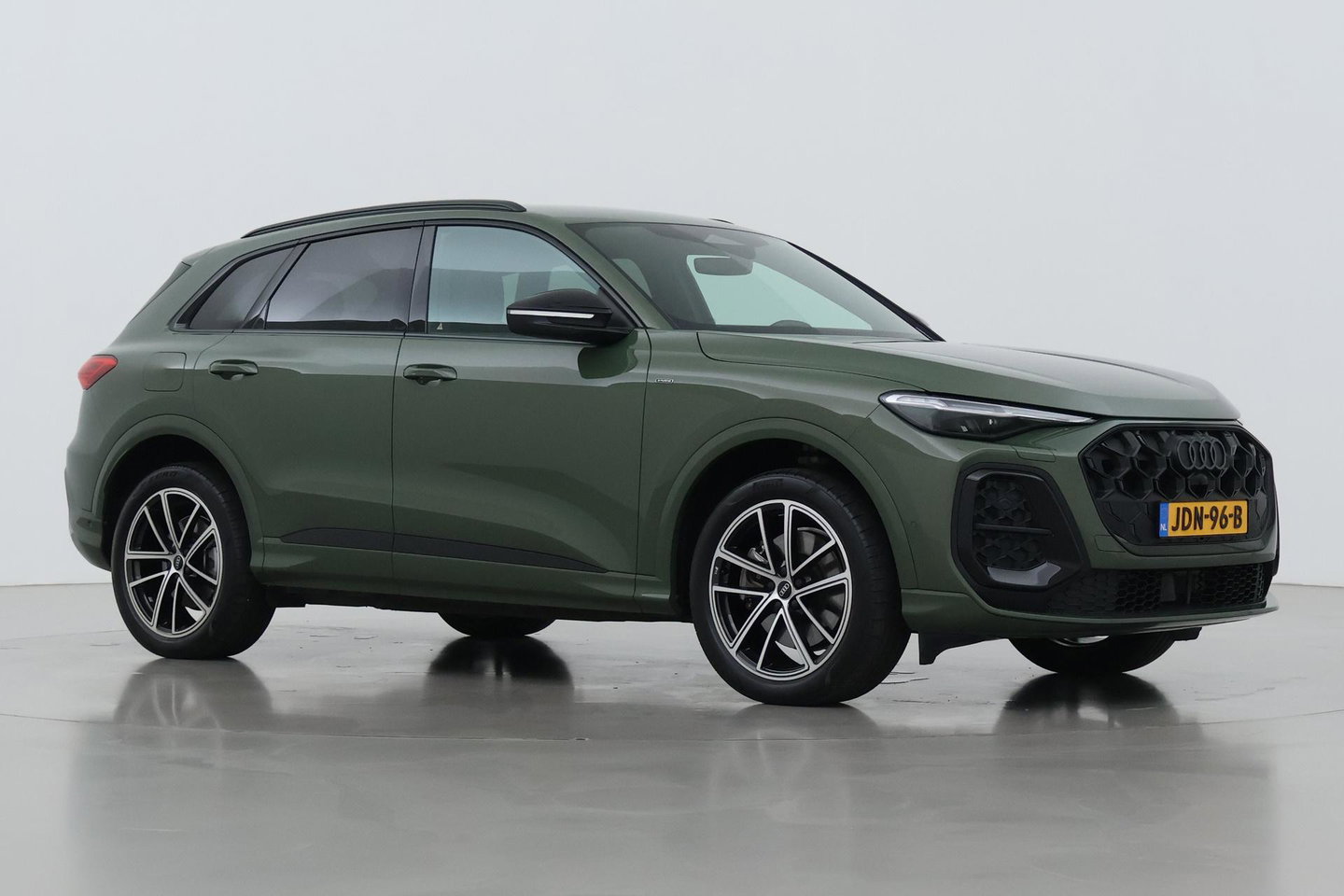 Audi Q5 2.0 TFSI e-Hybrid Quattro S Edition | FACELIFT | ACC | Trekhaak | 360° Camera | Tech Plus | Matrix LED | Keyless | Getint glas